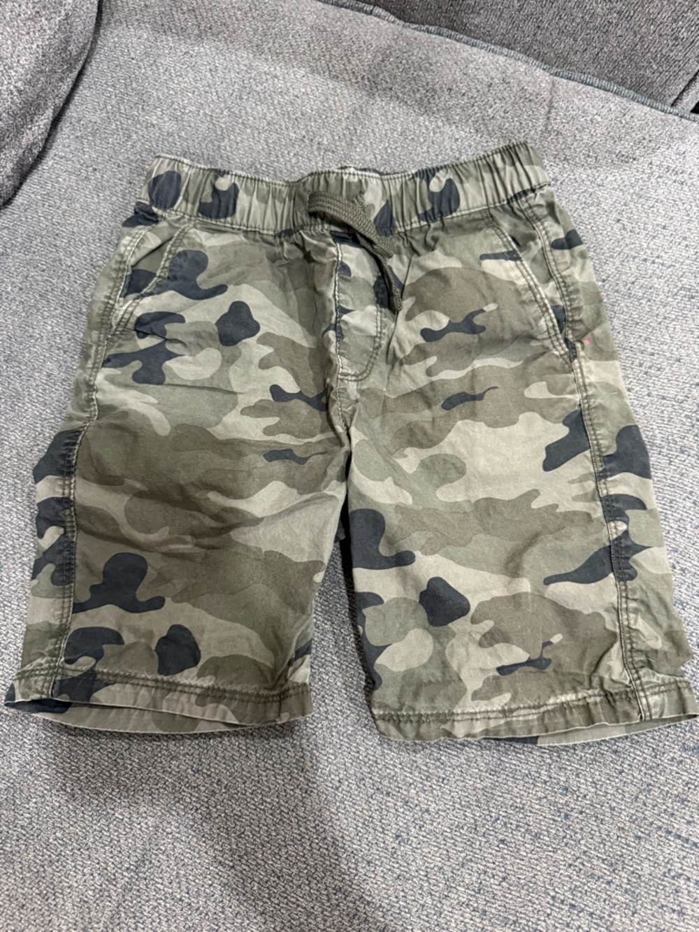 Old Navy Camo Shorts in Olive and Black